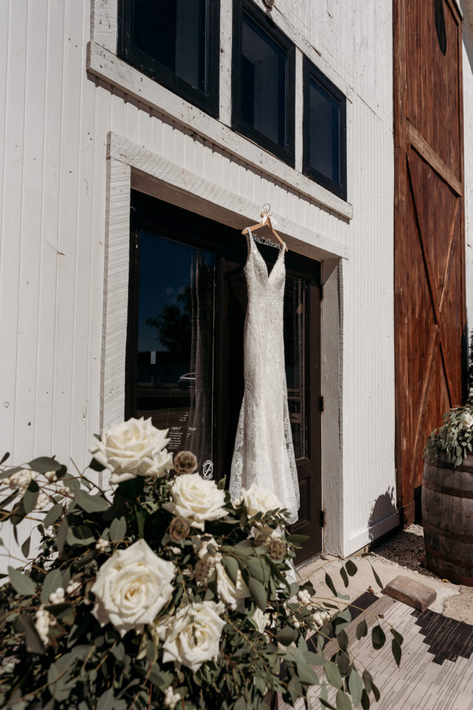 wedding at White Willow Farms entrance
