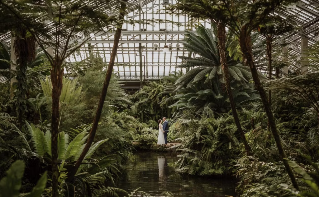 Midwest botanical wedding venues garfield park