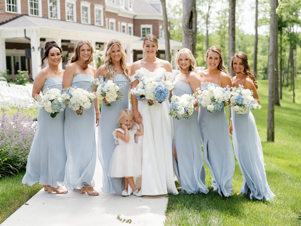 Holliday Farms june wedding with light blue color palette