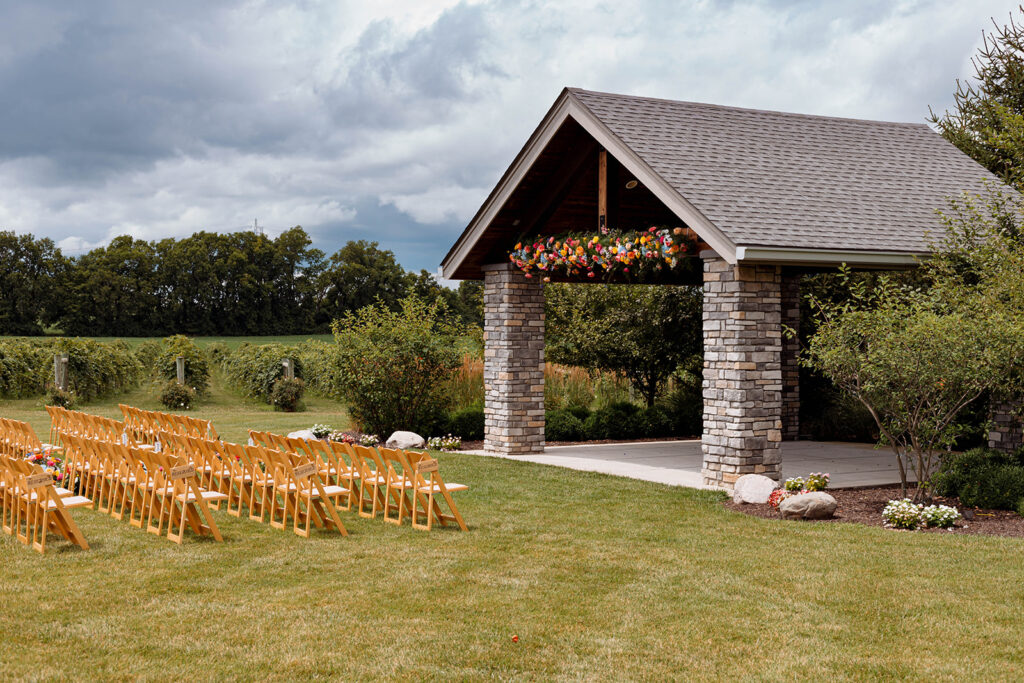 Sycamore at Mallow Run Winery outdoor wedding ceremony
