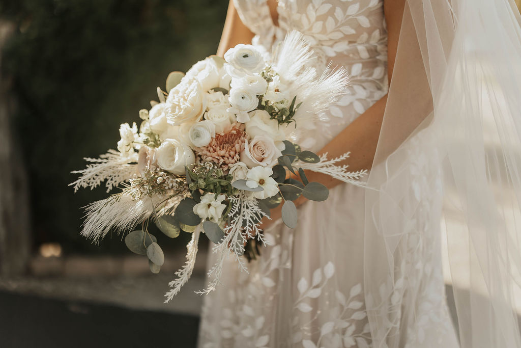 October Wedding at White Willow Farms - fall pastel bouquet