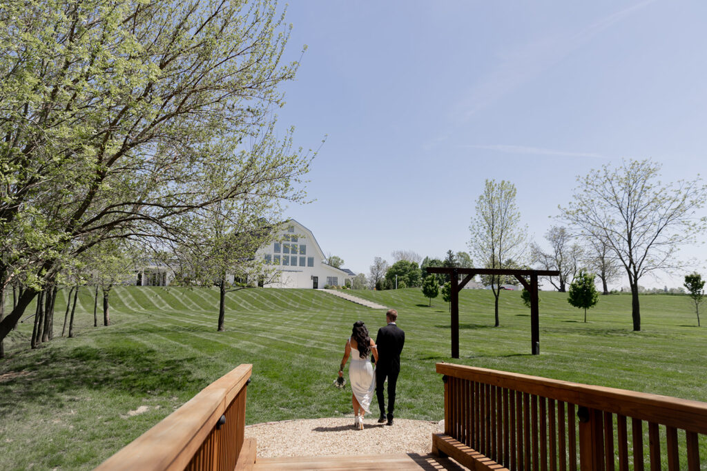 The Sixpence countryside wedding venue indiana
