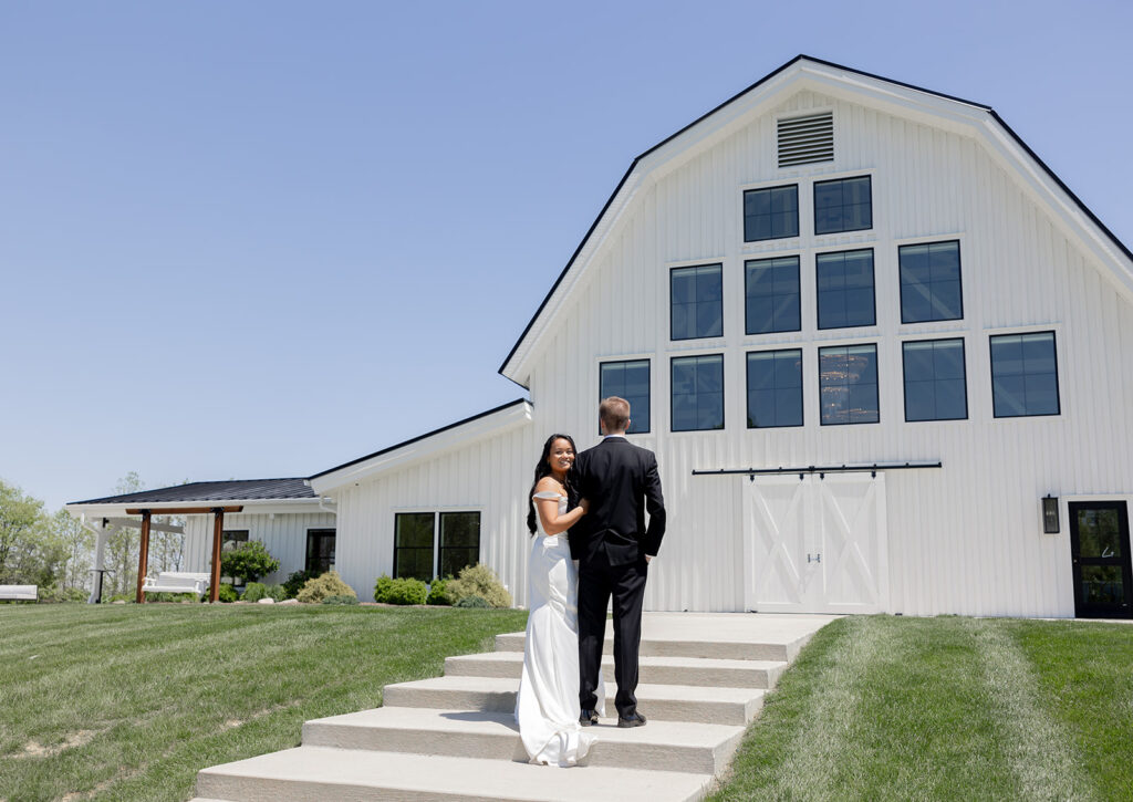 The Sixpence white barn
