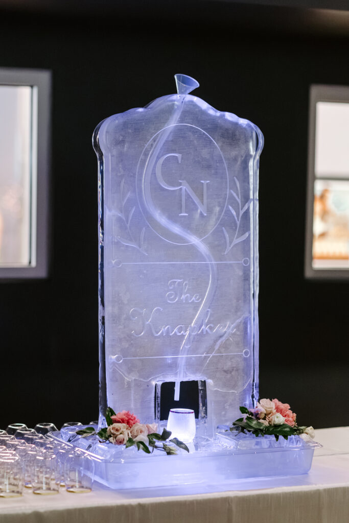 clyde theatre wedding ice sculpture